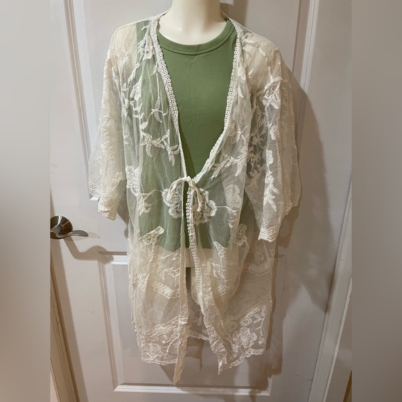 Sheer embroidered kimono - Picture 4 of 6